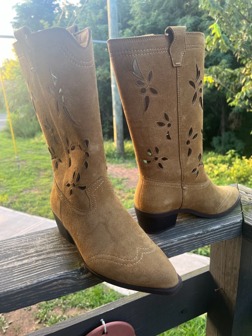 Size 7 - Picture 3 of 4